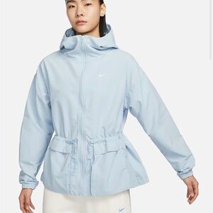 Nike Sportswear Everything Wovens
Women's Oversized Hooded